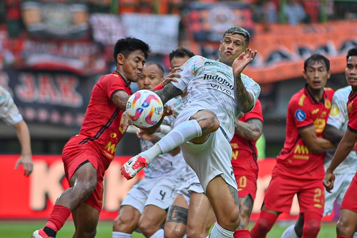 Laga Klasik Persija vs Persib Berakhir Dramatis, Hujan 4 Gol Tanpa Pemenang