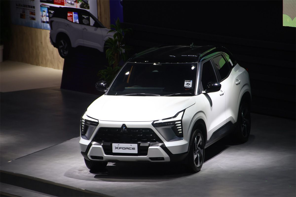 Mitsubishi Xforce Tampil Perdana di IIMS 2025 dengan Promo Eksklusif, Siap Mengguncang Pasar SUV Indonesia